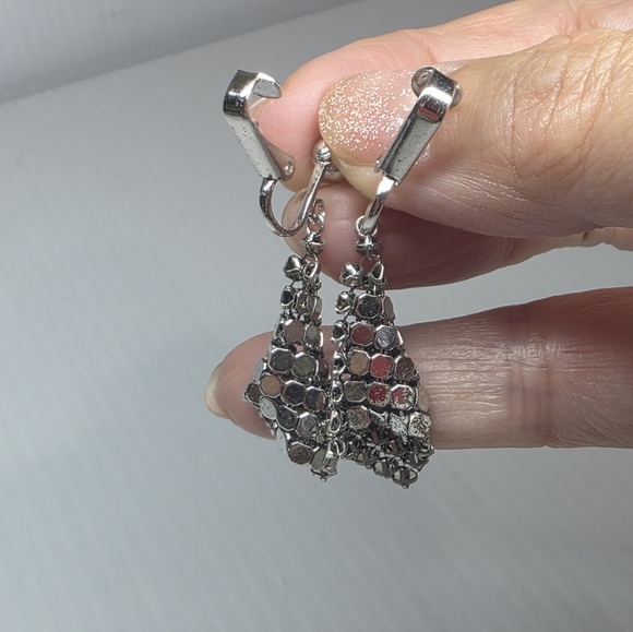 Elegant Silver toned Cluster dangle clip on 60s 70s disco Earrings - Picture 6 of 9